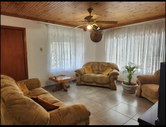 5 BEDROOM HOUSE FOR SALE IN SHALLCROSS